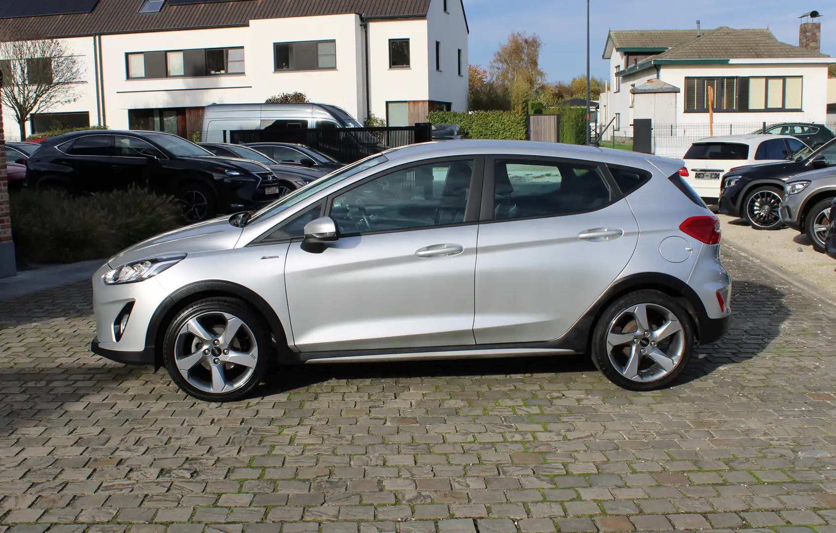 Ford Fiesta 1.0 EcoBoost Crossover Argent - 1