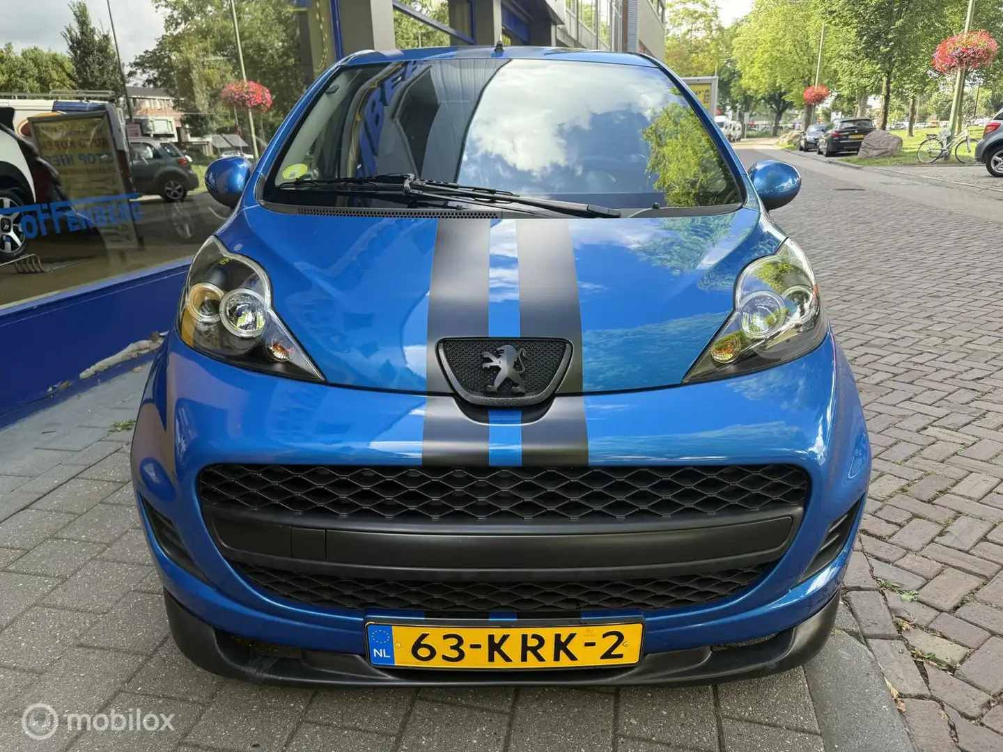 Peugeot 107 1.0-12V Sublime speciale uitvoering. Blauw - 2