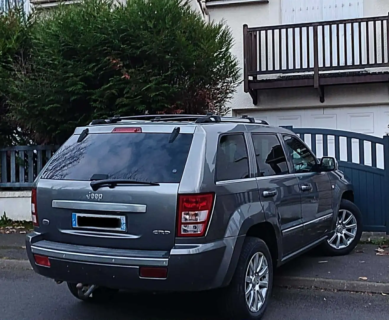 Jeep Grand Cherokee 3.0l CRD Overland A - 2