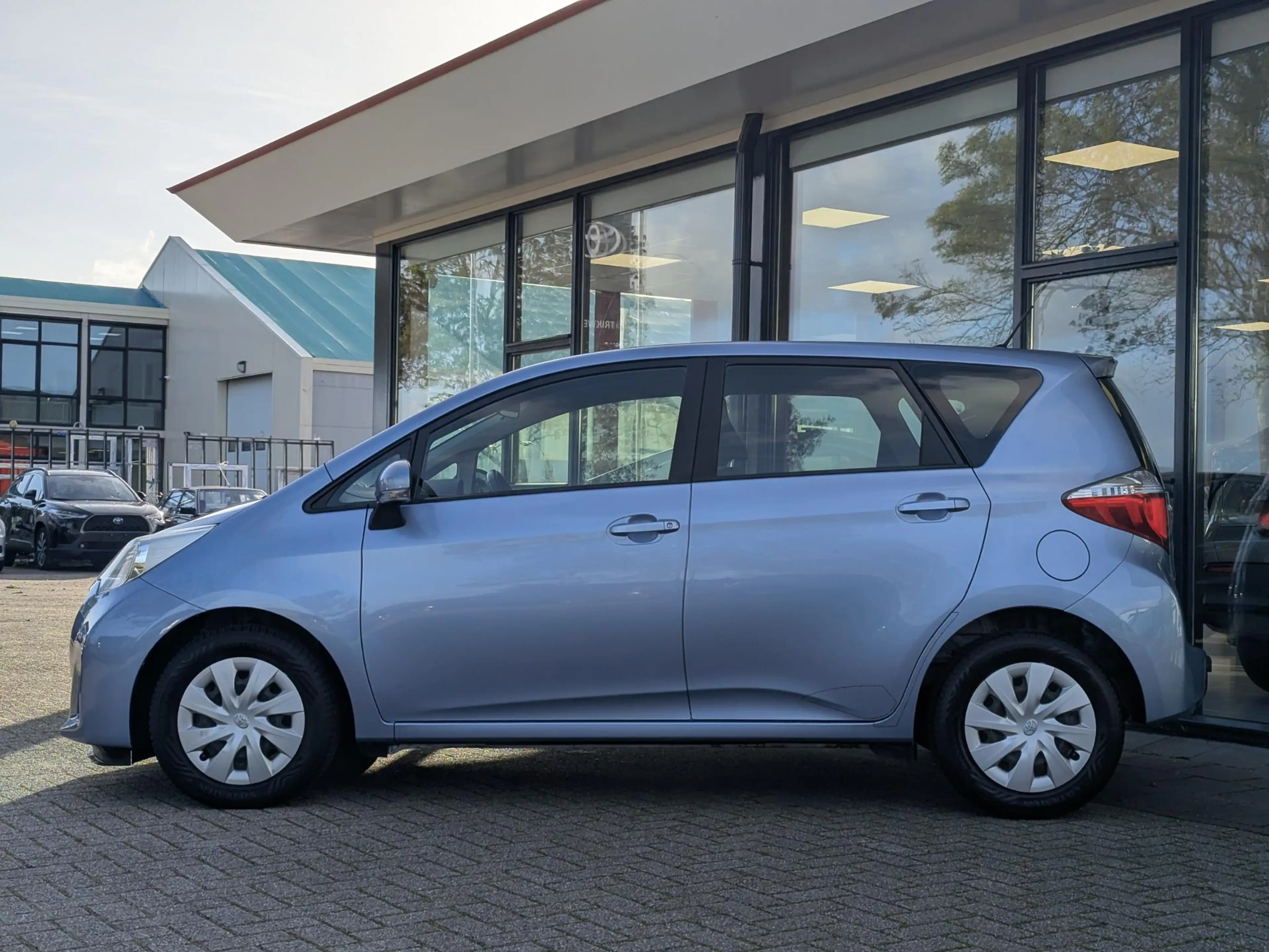 Toyota Verso-S 1.3 VVT-i Aspiration | Trekhaak | Climate control — photo 8