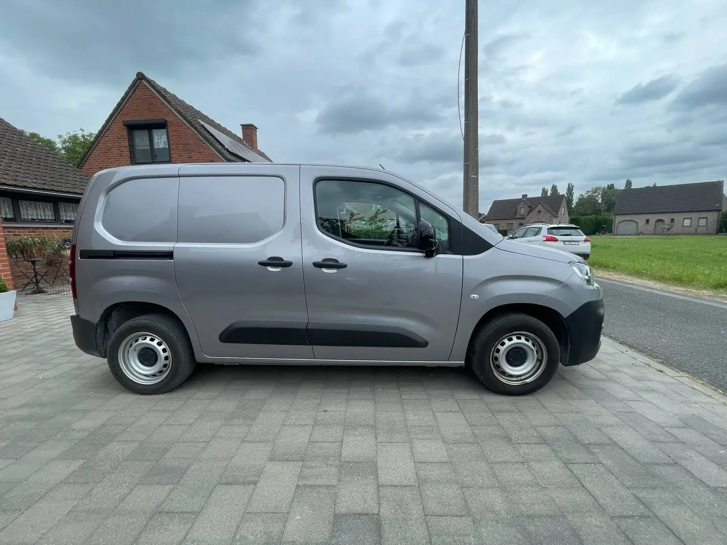 Citroen Berlingo 1.5 D X Grijs - 2