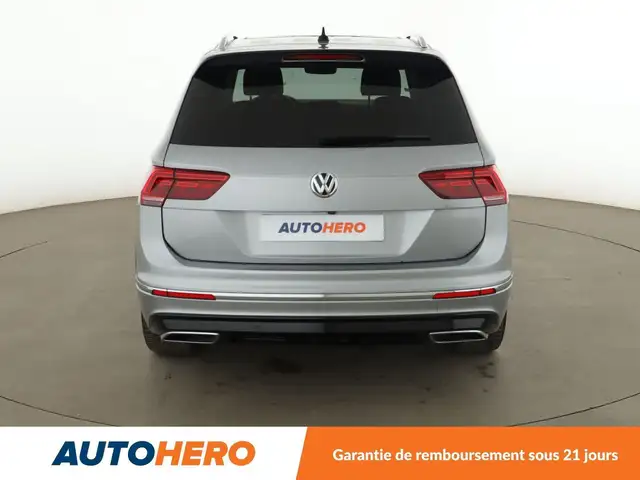 Volkswagen Tiguan Allspace view 5