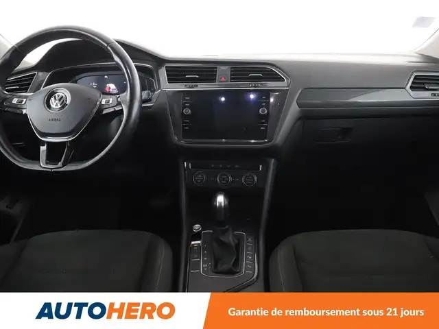 Volkswagen Tiguan Allspace view 12