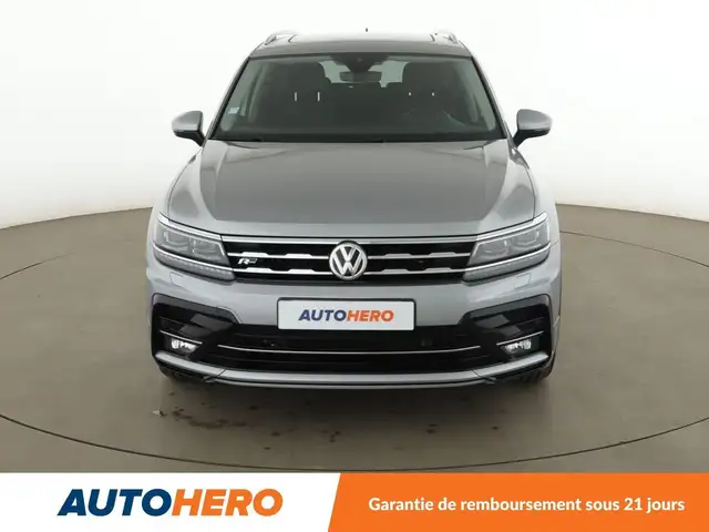 Volkswagen Tiguan Allspace view 9