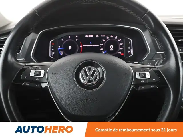 Volkswagen Tiguan Allspace view 19
