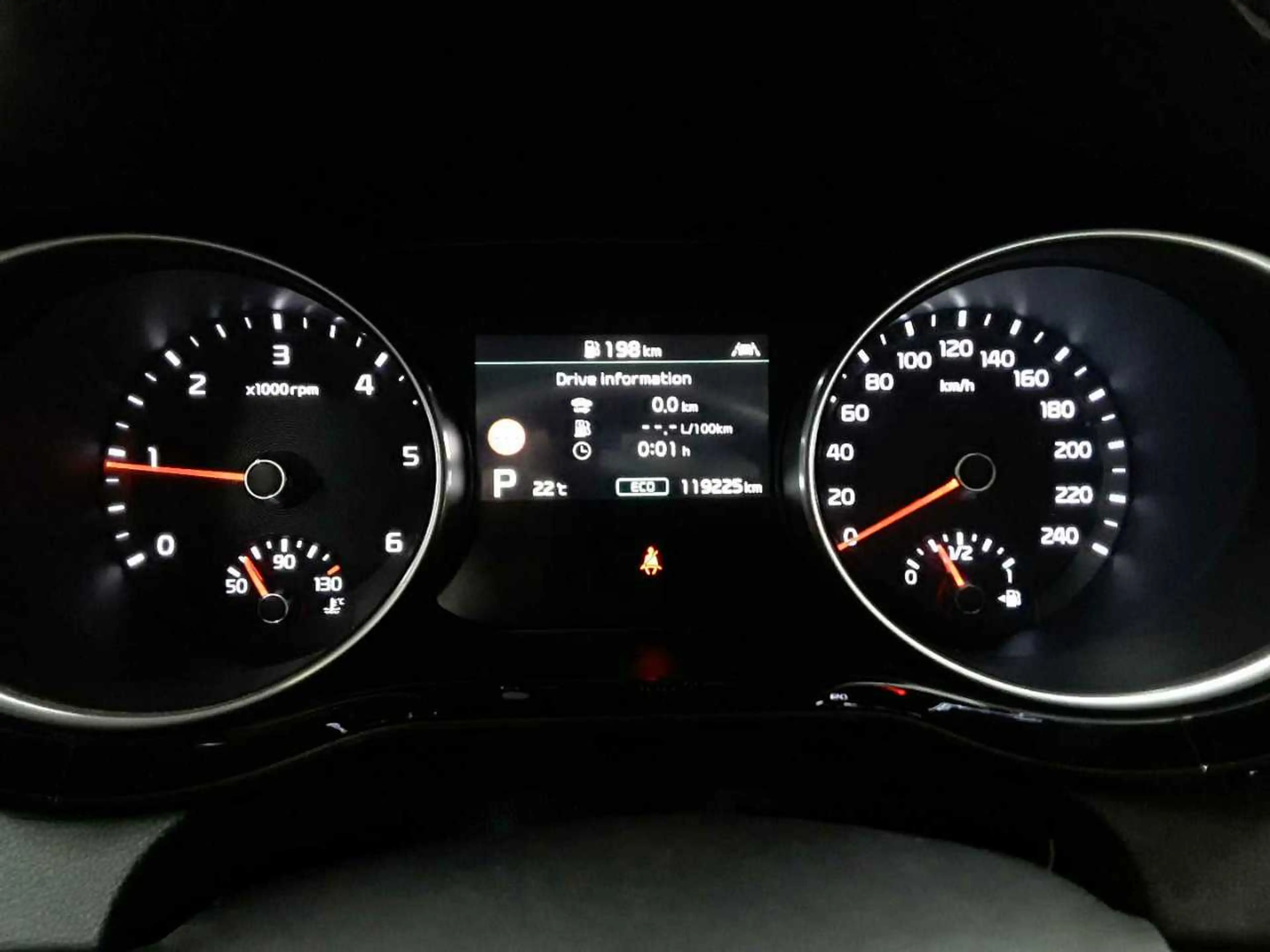 Kia XCeed XCeed 1.6 CRDi Eco-Dynamics+(48V Mild-Hybrid) DCT7 — photo 11