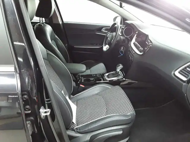 Kia Xceed view 8