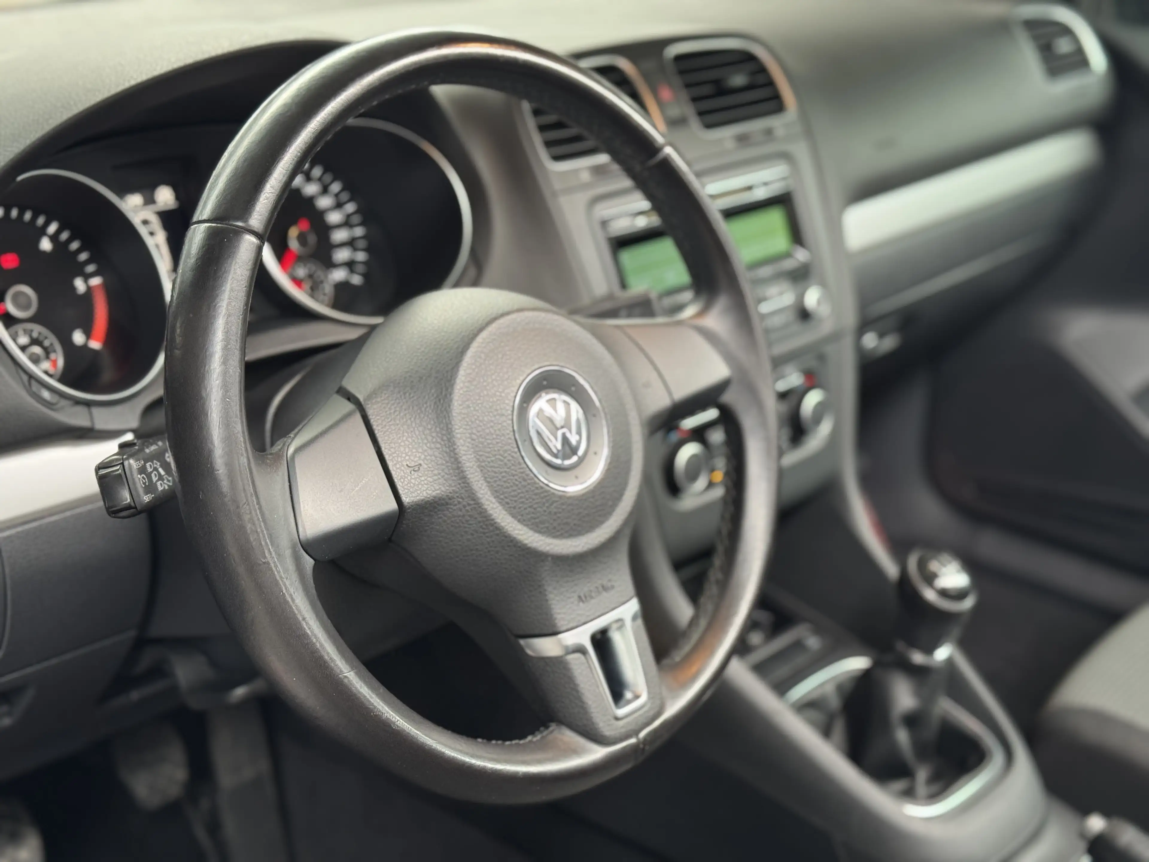 Volkswagen Golf Cabriolet 1.6 TDi * CLIM AUTO * CRUISE * 95.000KM — photo 7