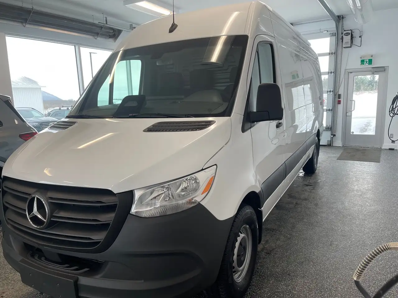 Mercedes-Benz Sprinter снимка Mercedes-Benz Sprinter
