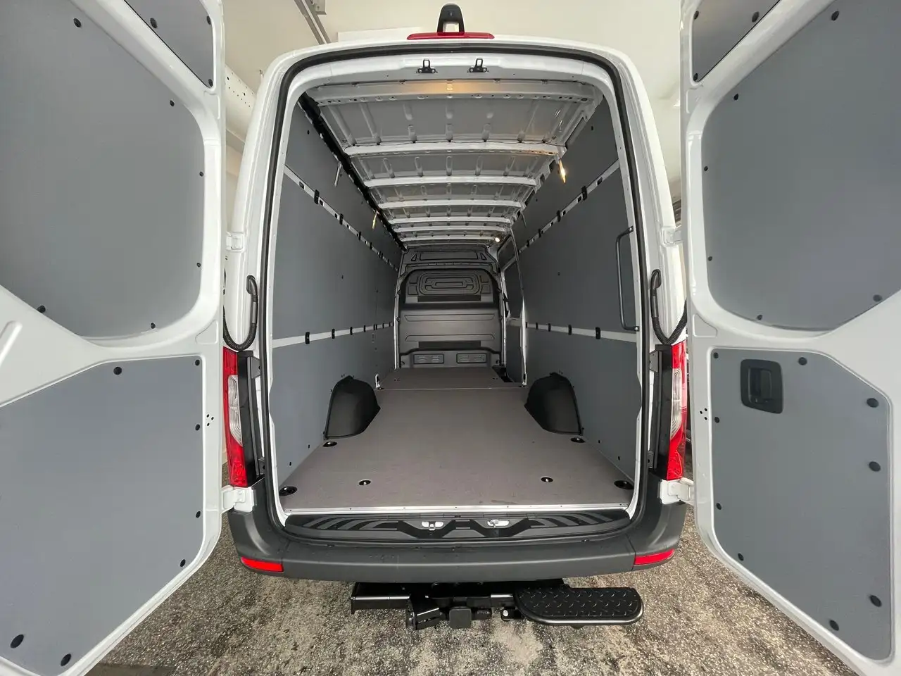 Mercedes-Benz Sprinter снимка Mercedes-Benz Sprinter