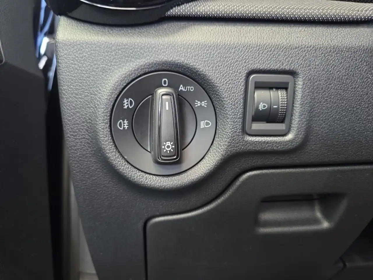 Skoda Fabia 1,0TSI DSG 5*J.Gar/LED/Winterp/Temp. **, миниатюра 19