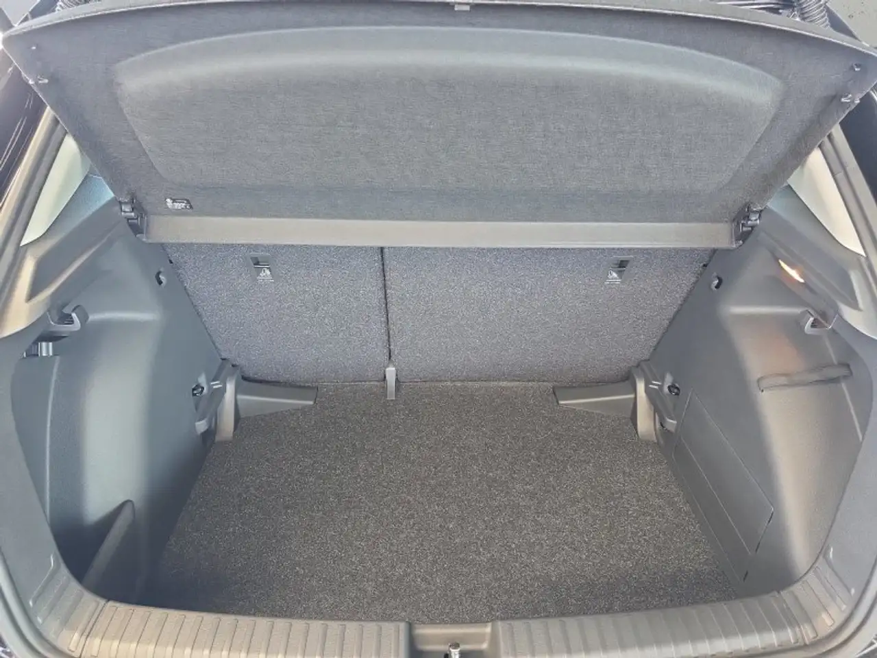Skoda Fabia 1,0TSI DSG 5*J.Gar/LED/Winterp/Temp. **, миниатюра 16
