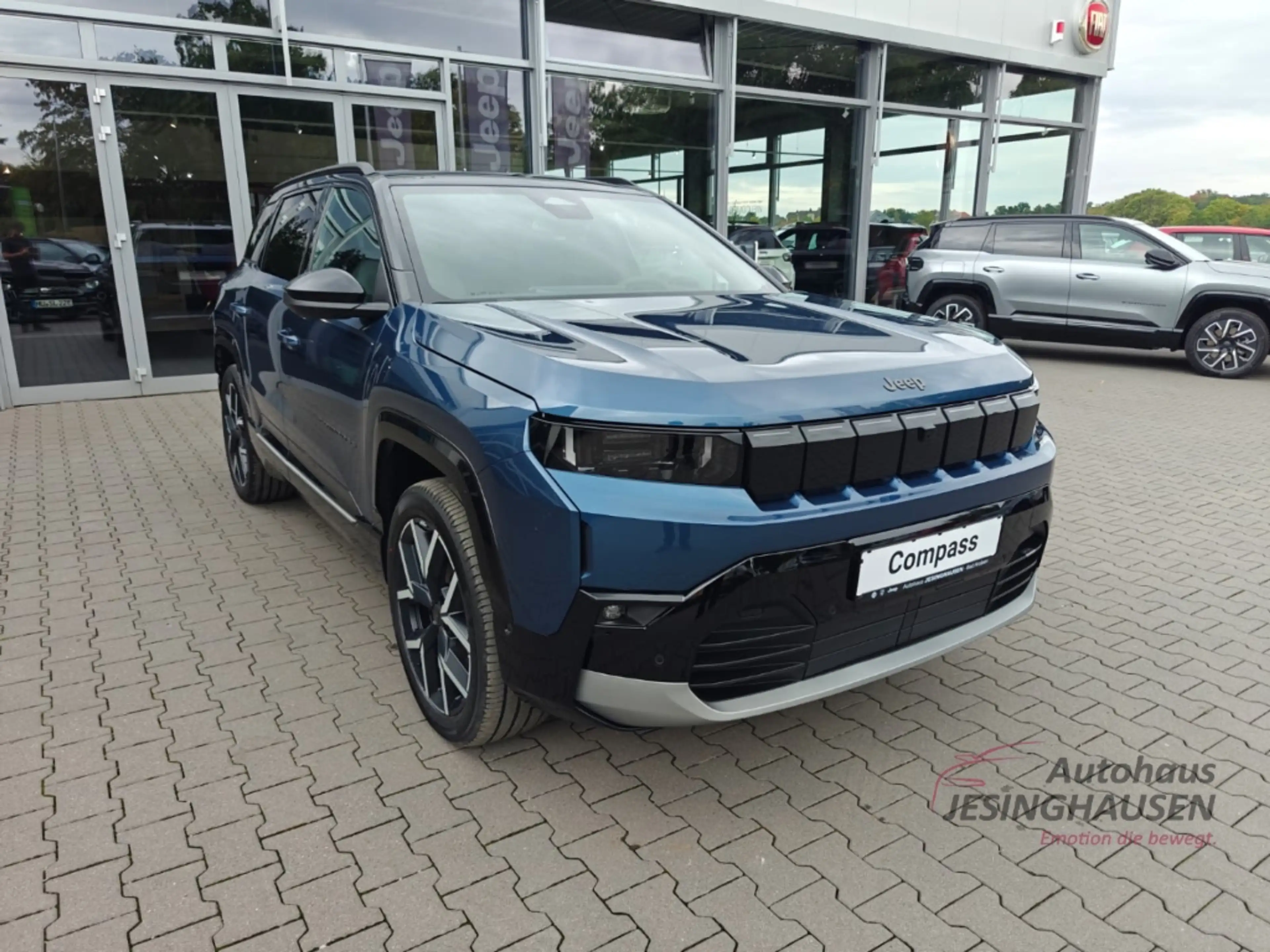 Jeep Compass Summit BEV*Panorama*Massage*Focal Soundsystem*Andr — photo 3