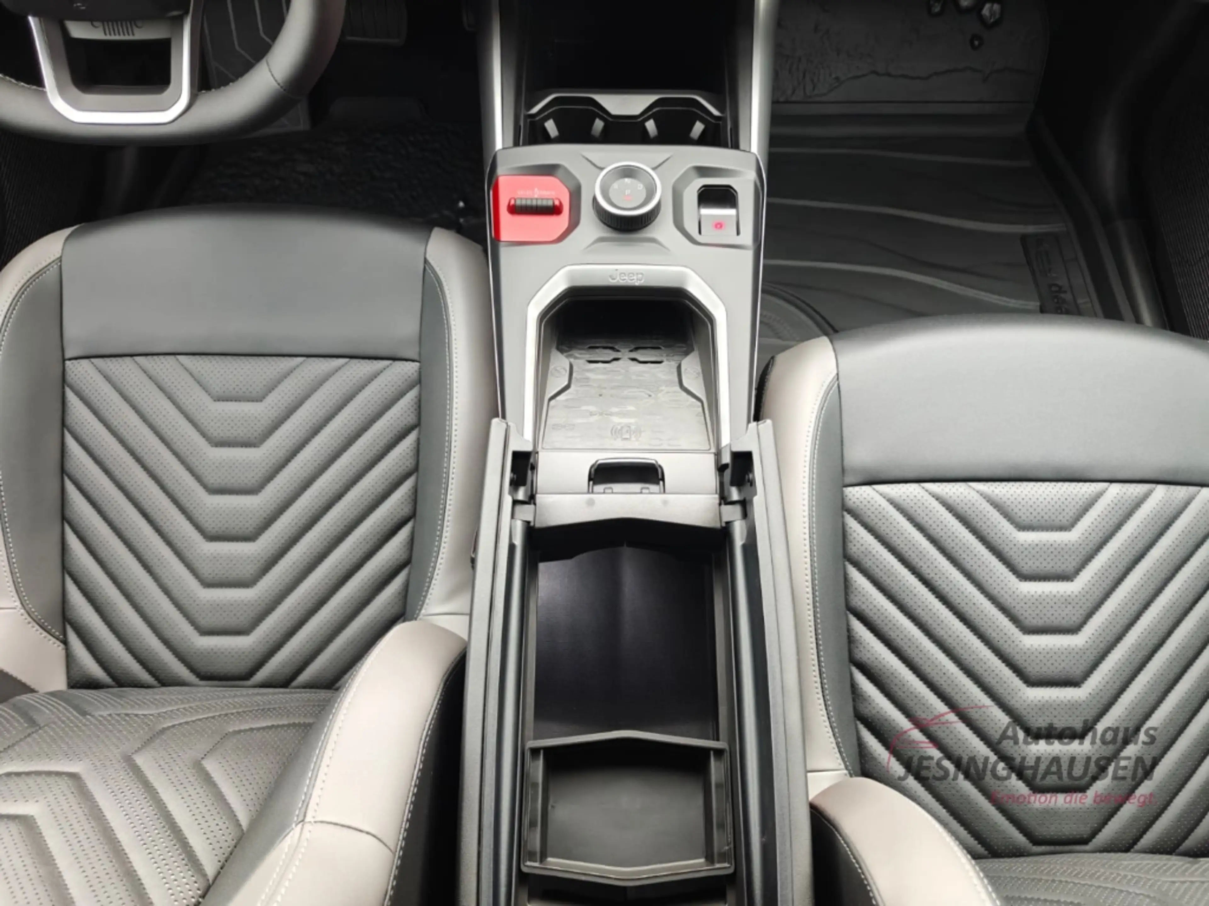 Jeep Compass Summit BEV*Panorama*Massage*Focal Soundsystem*Andr — photo 43