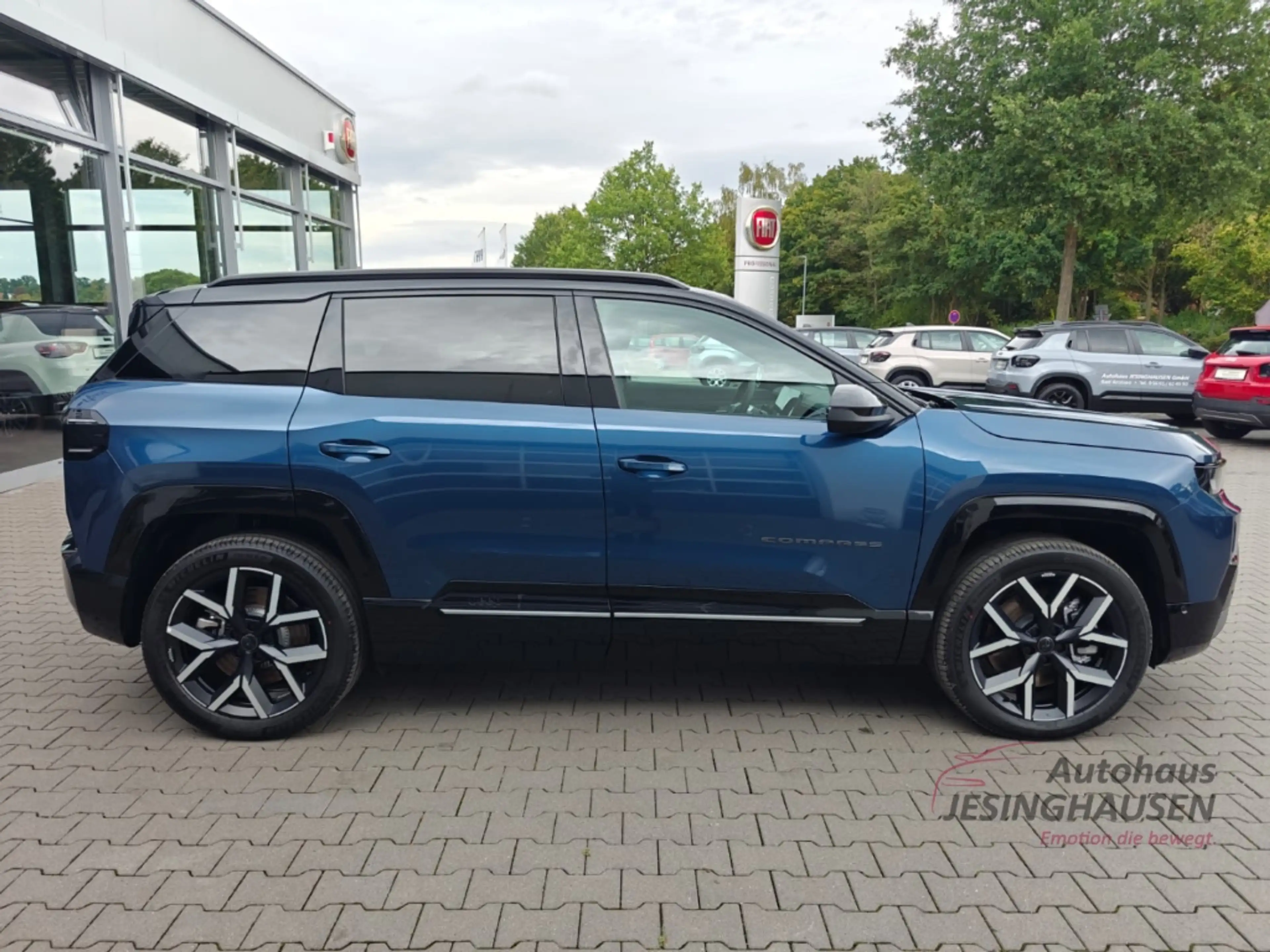 Jeep Compass Summit BEV*Panorama*Massage*Focal Soundsystem*Andr — photo 4