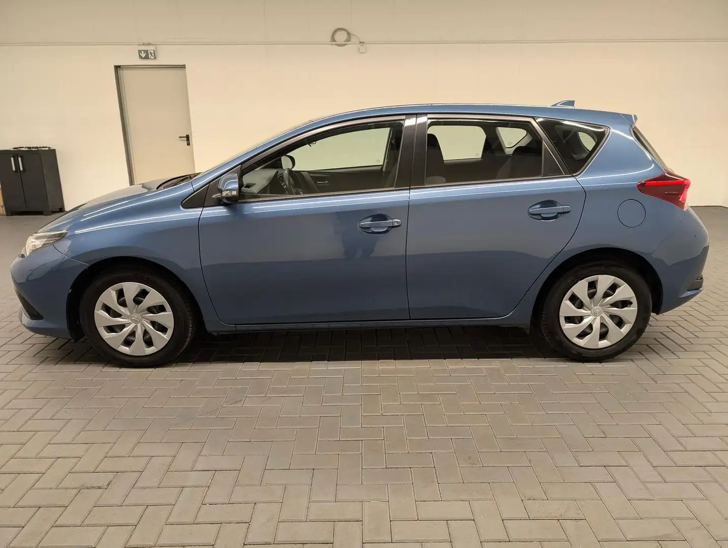 Toyota Auris Klimaautom./Radio-CD/BT Blau - 2