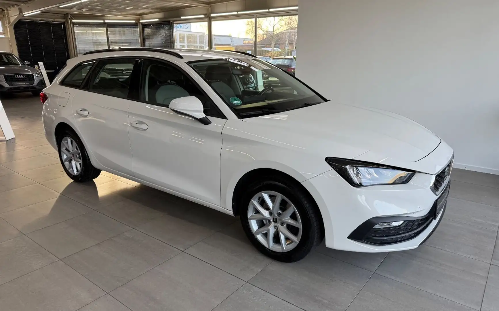 SEAT Leon *Sportstourer*Beats*Navi*Sitzh*AHK*LED* Blanc - 1
