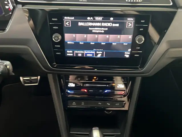 Volkswagen Touran view 8