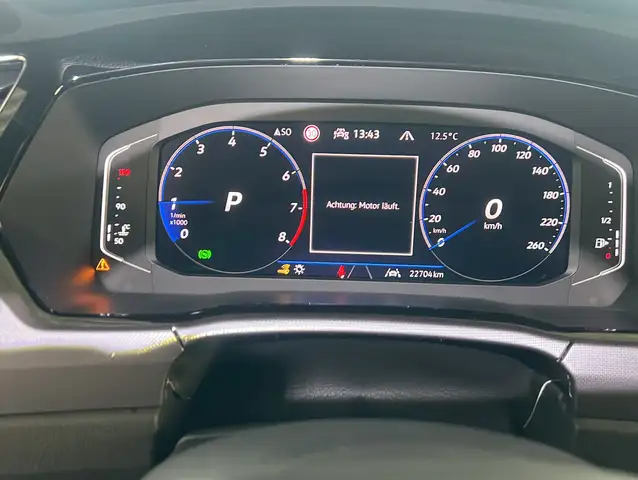 Volkswagen Touran view 6