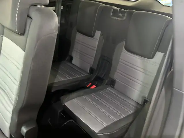 Volkswagen Touran view 14