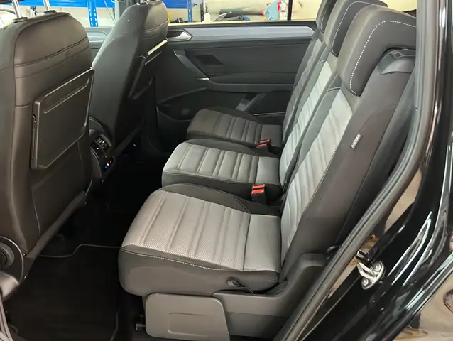 Volkswagen Touran view 13