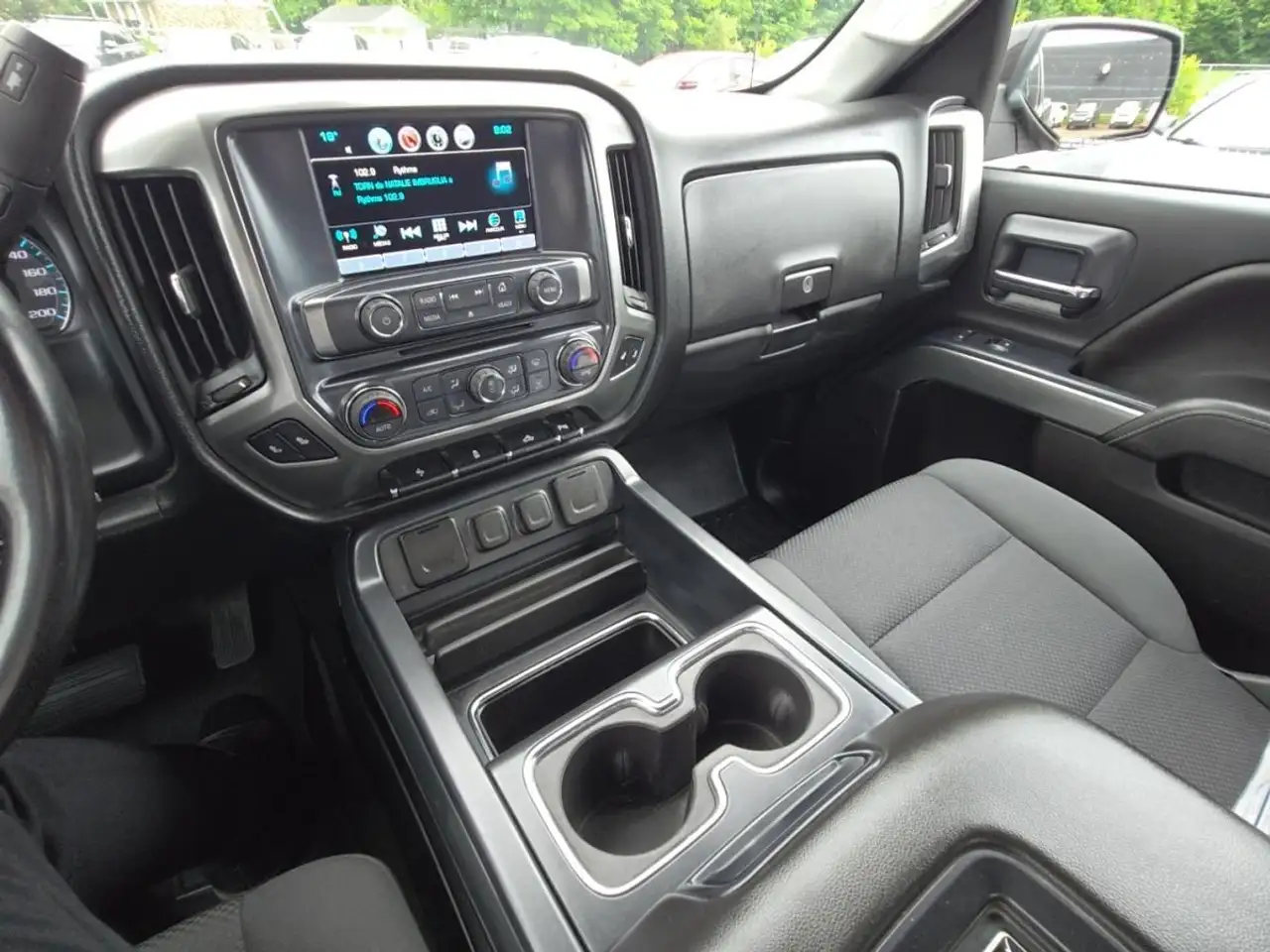 Chevrolet Silverado 1500 снимка Chevrolet Silverado 1500