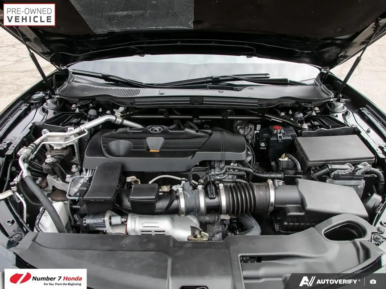 Acura TLX снимка Acura TLX