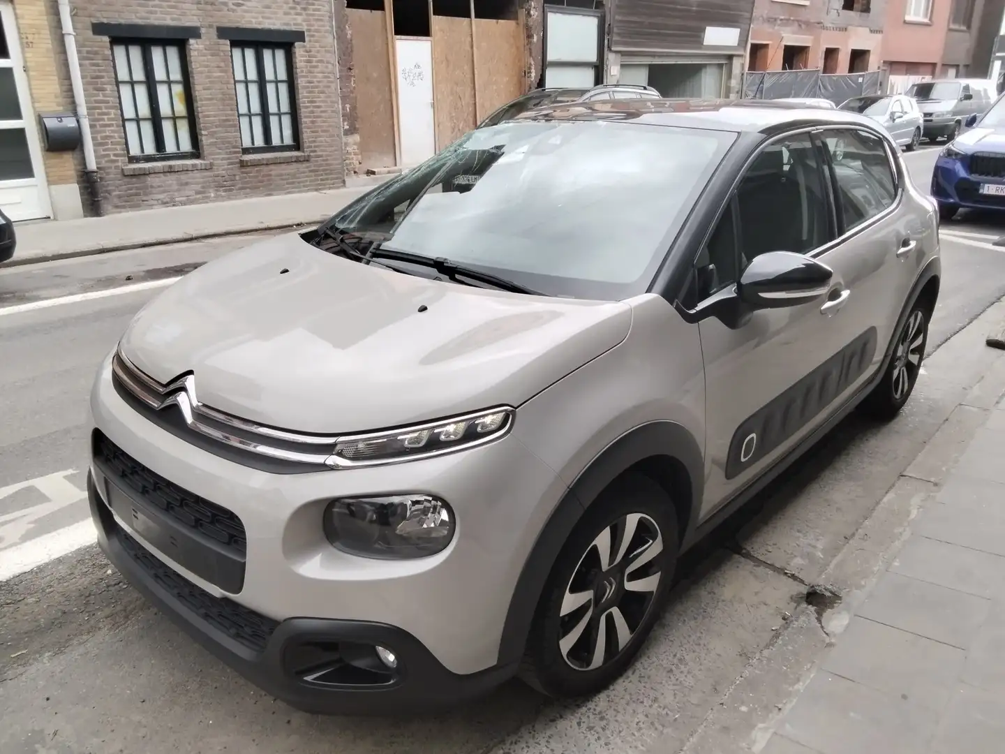 Citroen C3 PureTech 82 S&S BVM5 Shine - 2