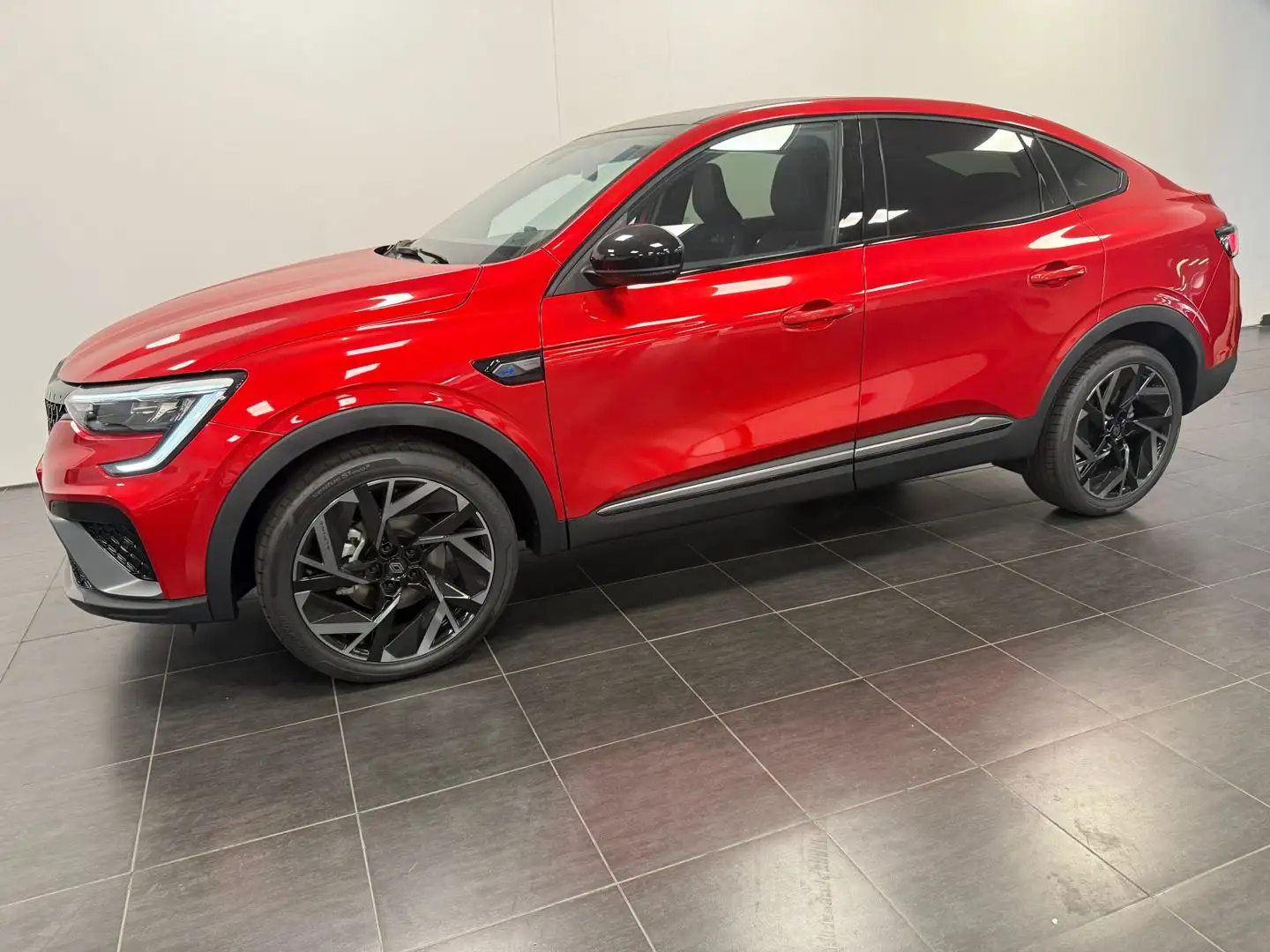 Renault Arkana 1.6 E-Tech Esprit Alpine 105kW - 1