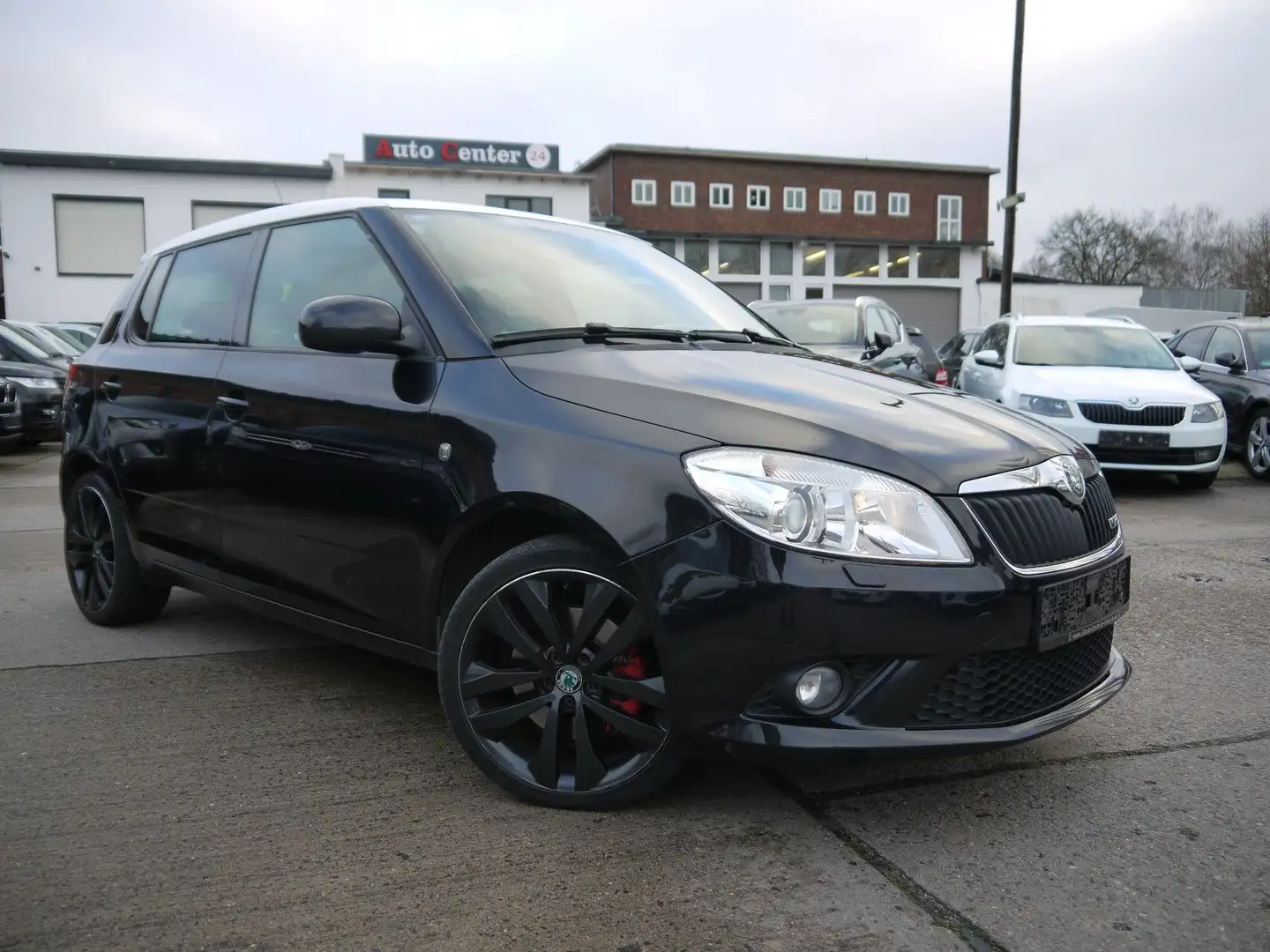 Skoda Fabia RS 1.4 Automatik/Navigatio/Schiebedach Schwarz - 2