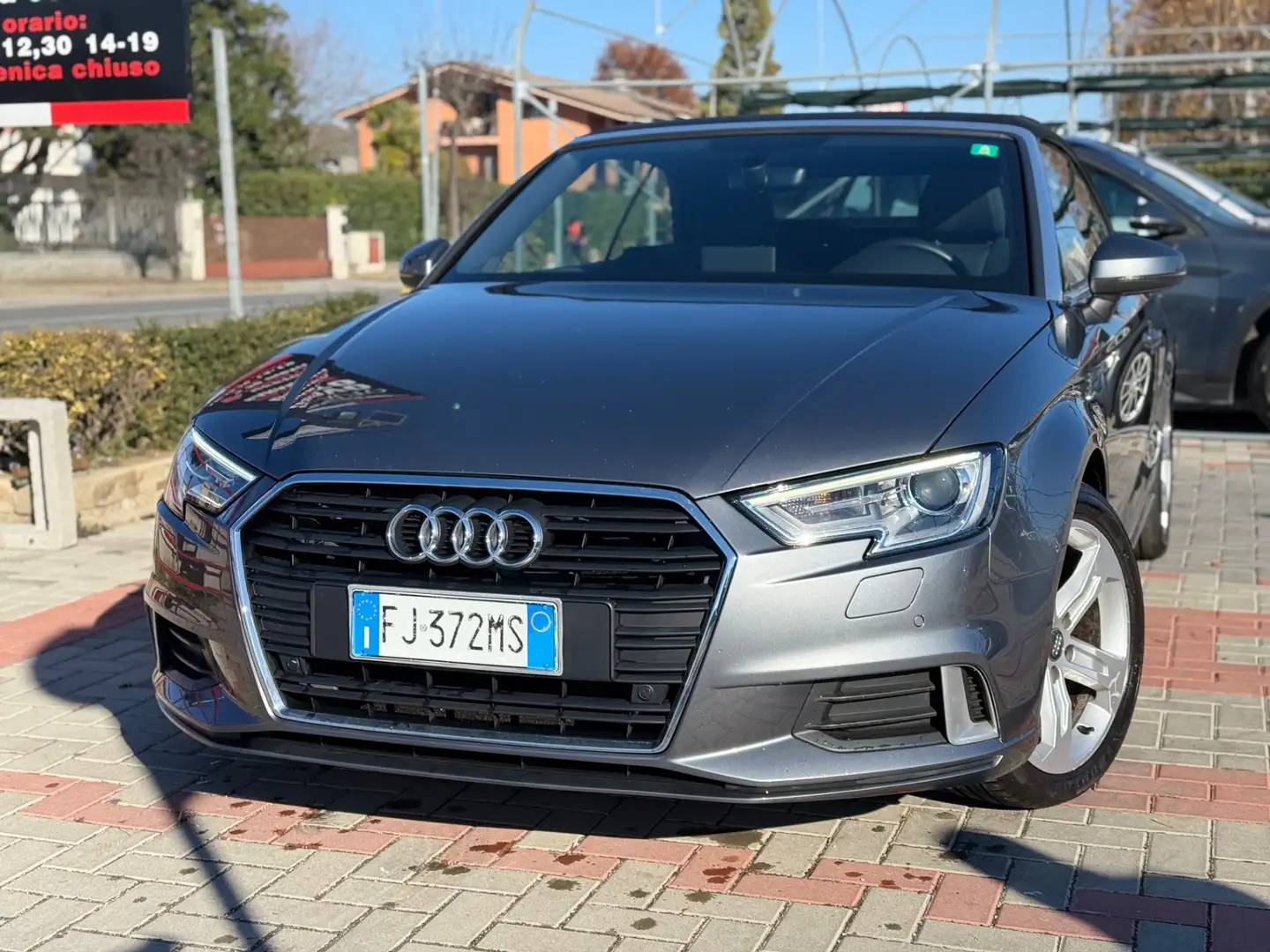 Audi A3 A3 Cabrio 2.0 TDI S tronic Design Grigio - 1