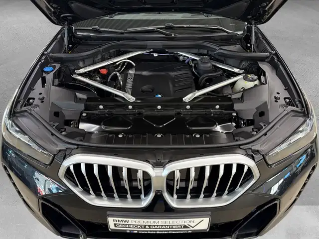 BMW X6 view 14