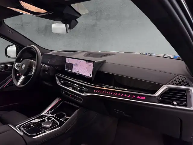 BMW X6 view 12