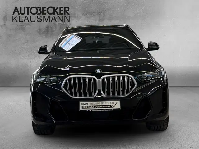 BMW X6 view 5