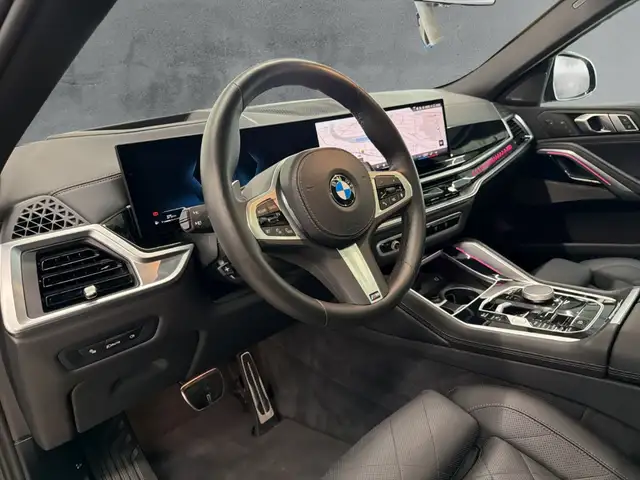 BMW X6 view 9
