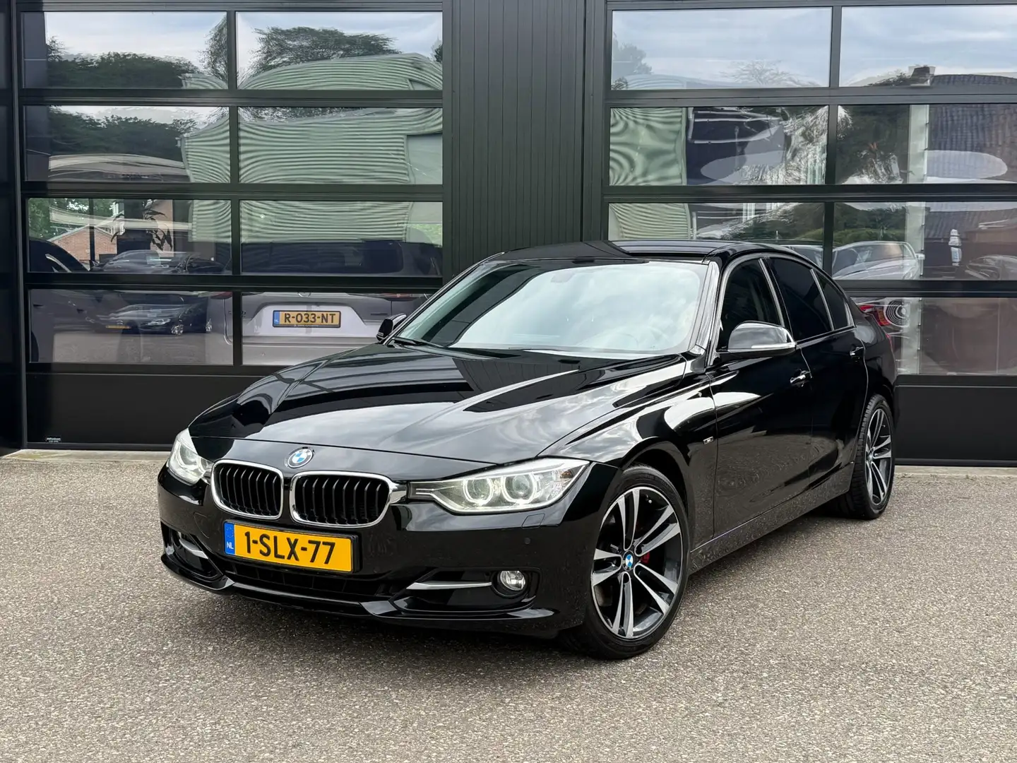 BMW 328 3-serie 328i High Executive Xenon Navi Cruise Lede Schwarz - 1