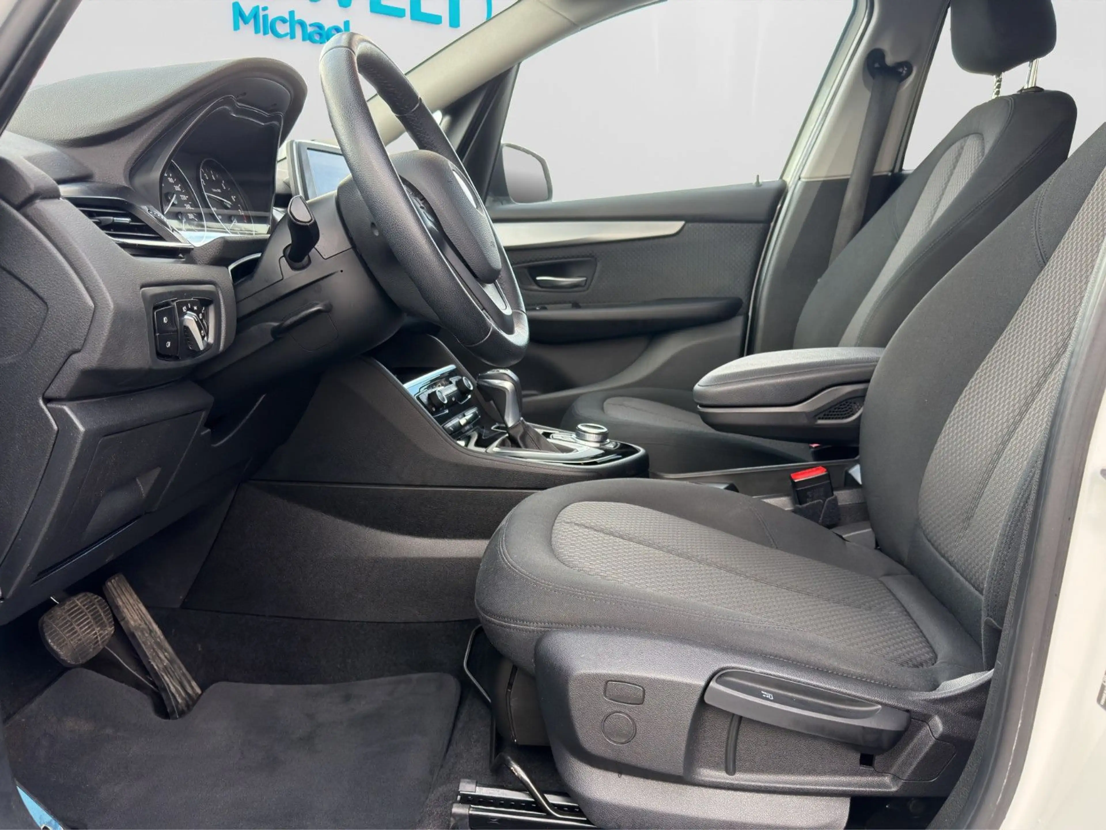 BMW 218 Aut.KLIMAAUT NAV Insp+TÜV Neu — photo 12