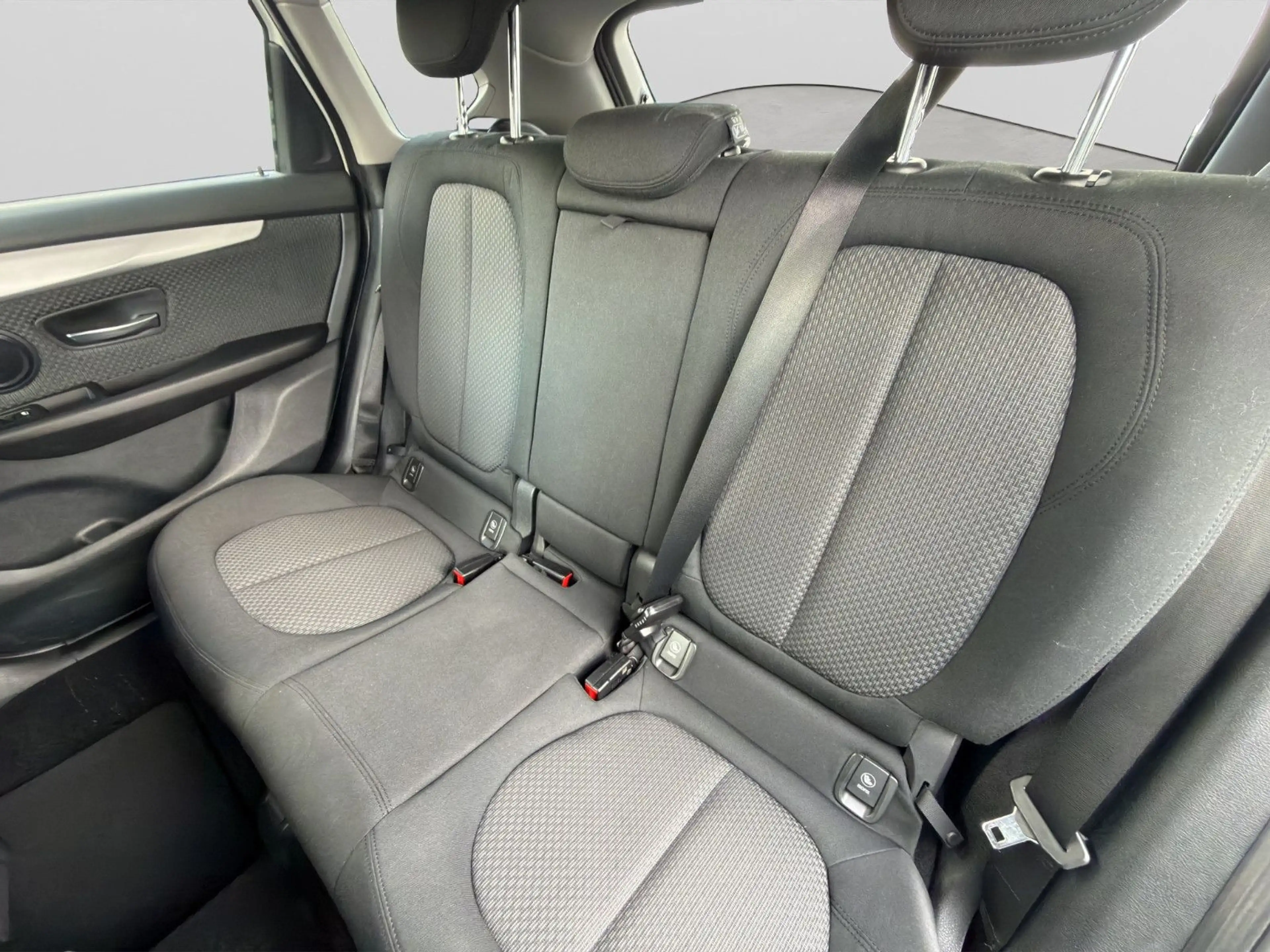 BMW 218 Aut.KLIMAAUT NAV Insp+TÜV Neu — photo 14