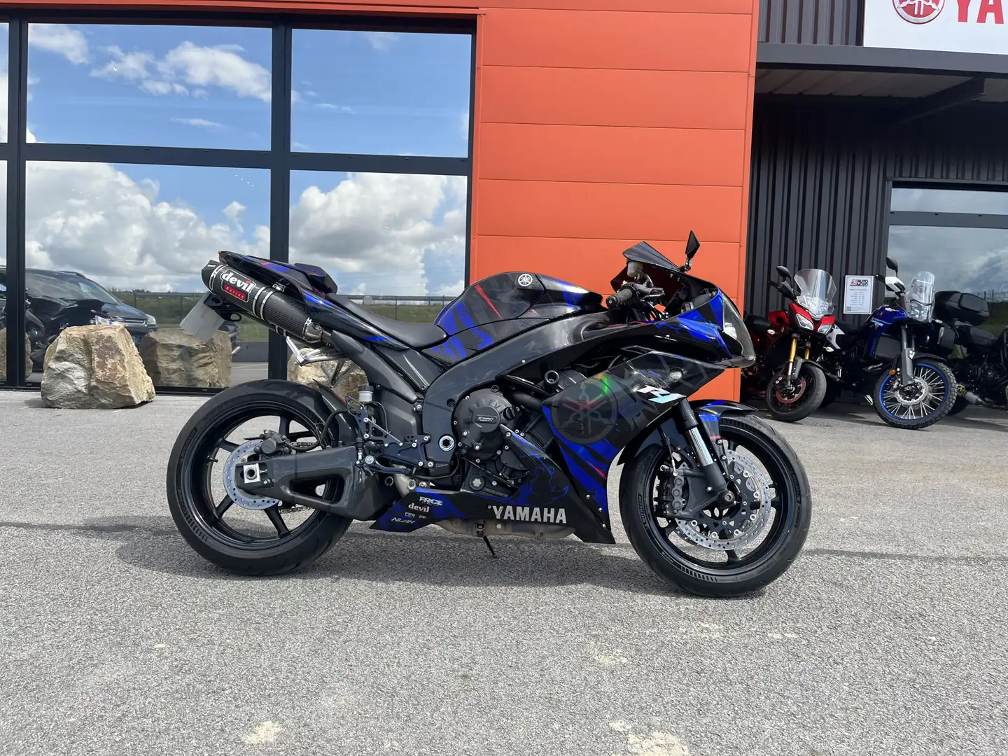 Yamaha YZF 1000 - 2