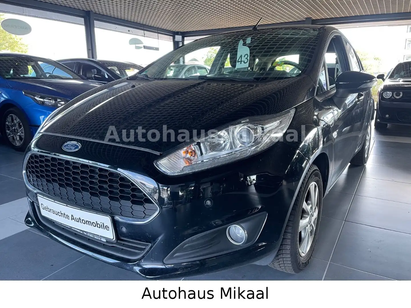 Ford Fiesta Celebration Schwarz - 2