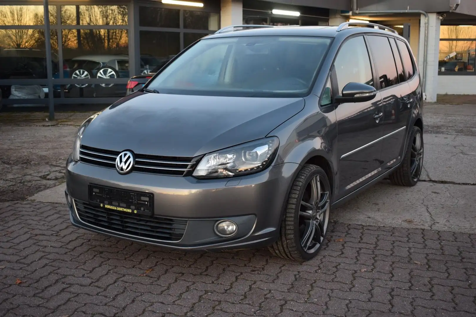 Volkswagen Touran Highline *8fach bereift*Pano Gris - 1