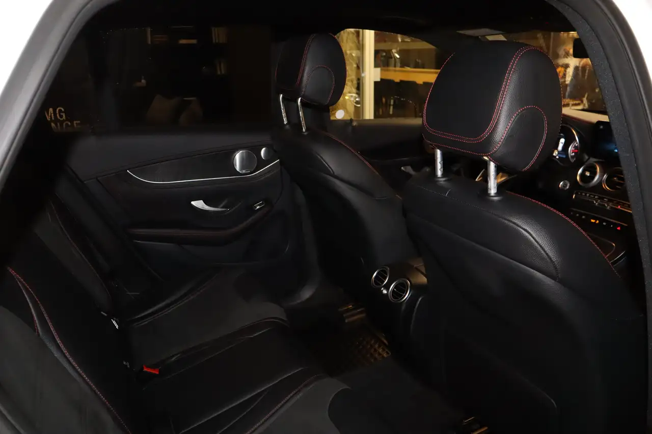 Mercedes-Benz GLC снимка Mercedes-Benz GLC