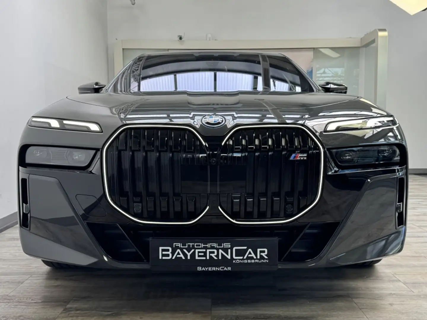 BMW 760 e xDrive Executive 21Zoll AHK 4xMassage Grey - 2