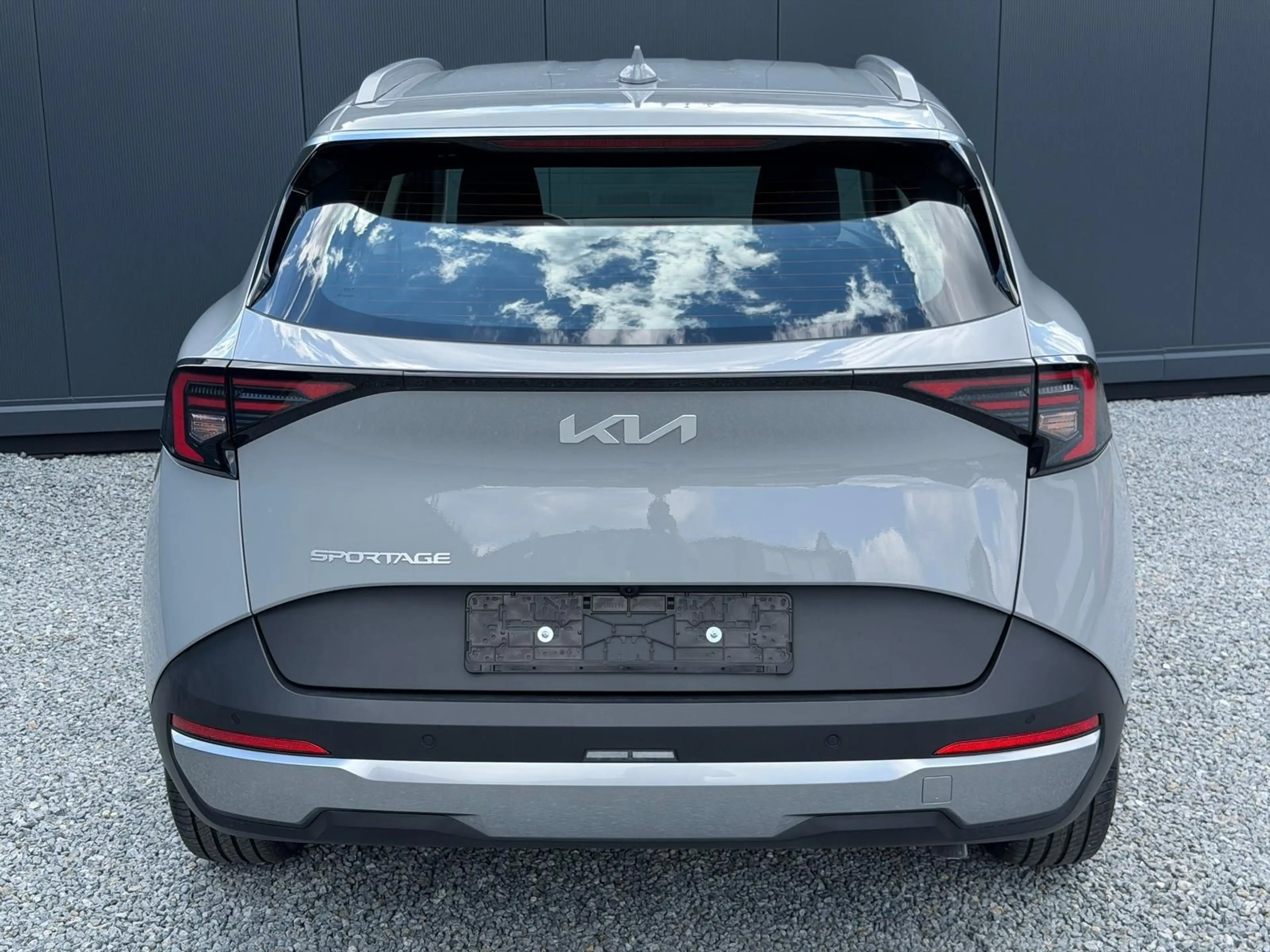 Kia Sportage Silver 4WD Automatik 132 kW (179 PS)... — photo 5