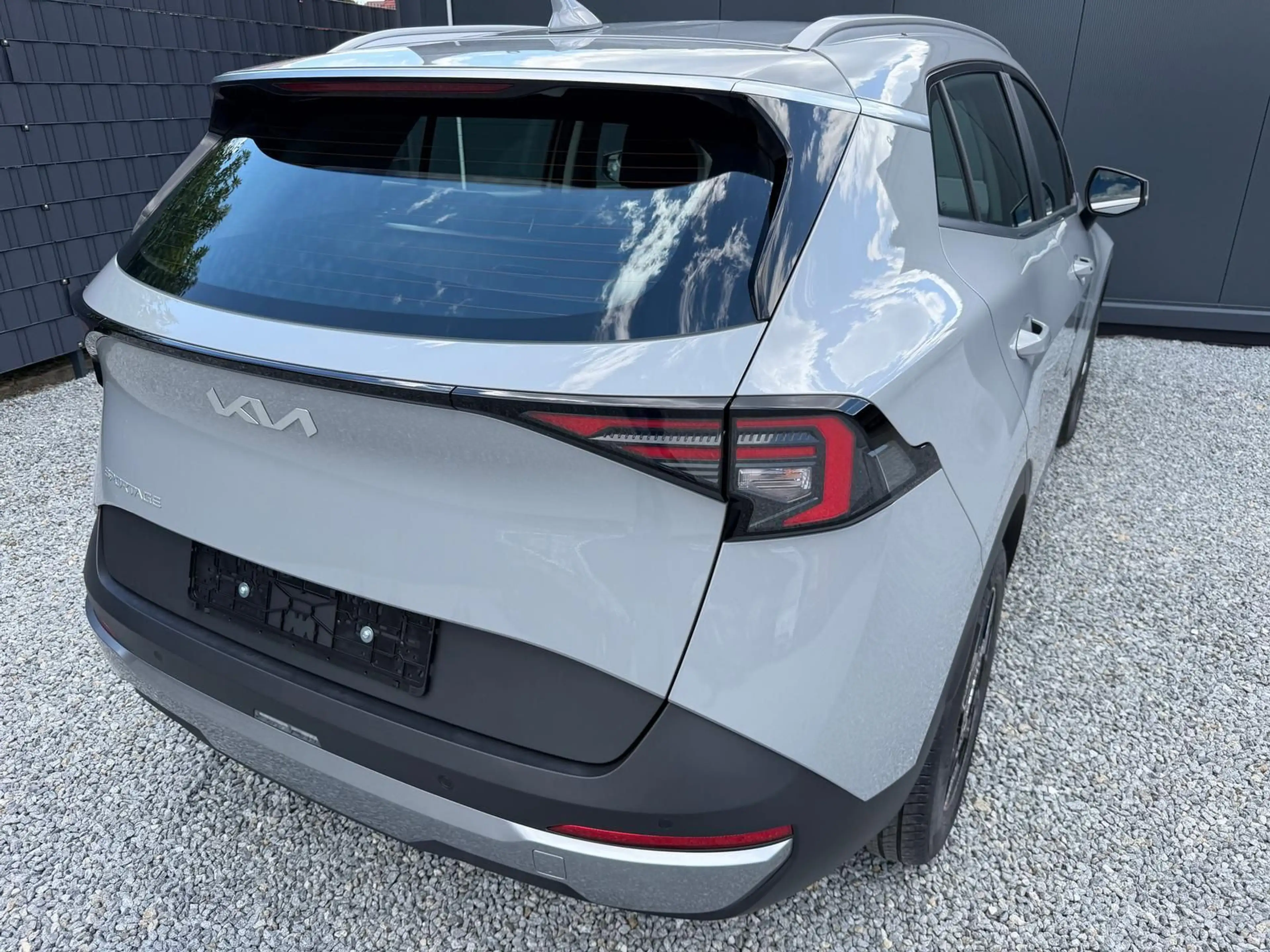 Kia Sportage Silver 4WD Automatik 132 kW (179 PS)... — photo 6