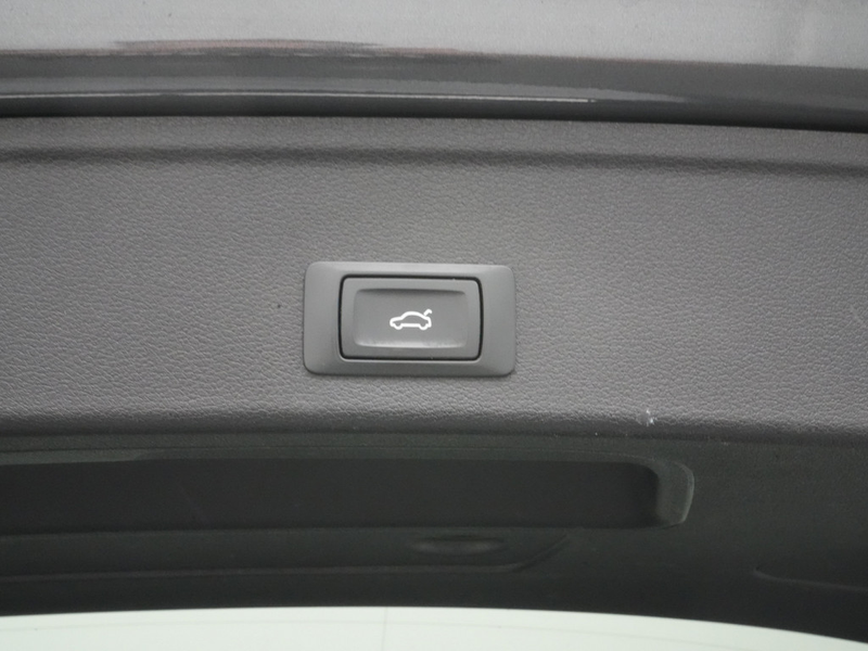 Audi A4 Avant 40 S line AHK ACC STANDHZ NAVI SHZ — photo 11