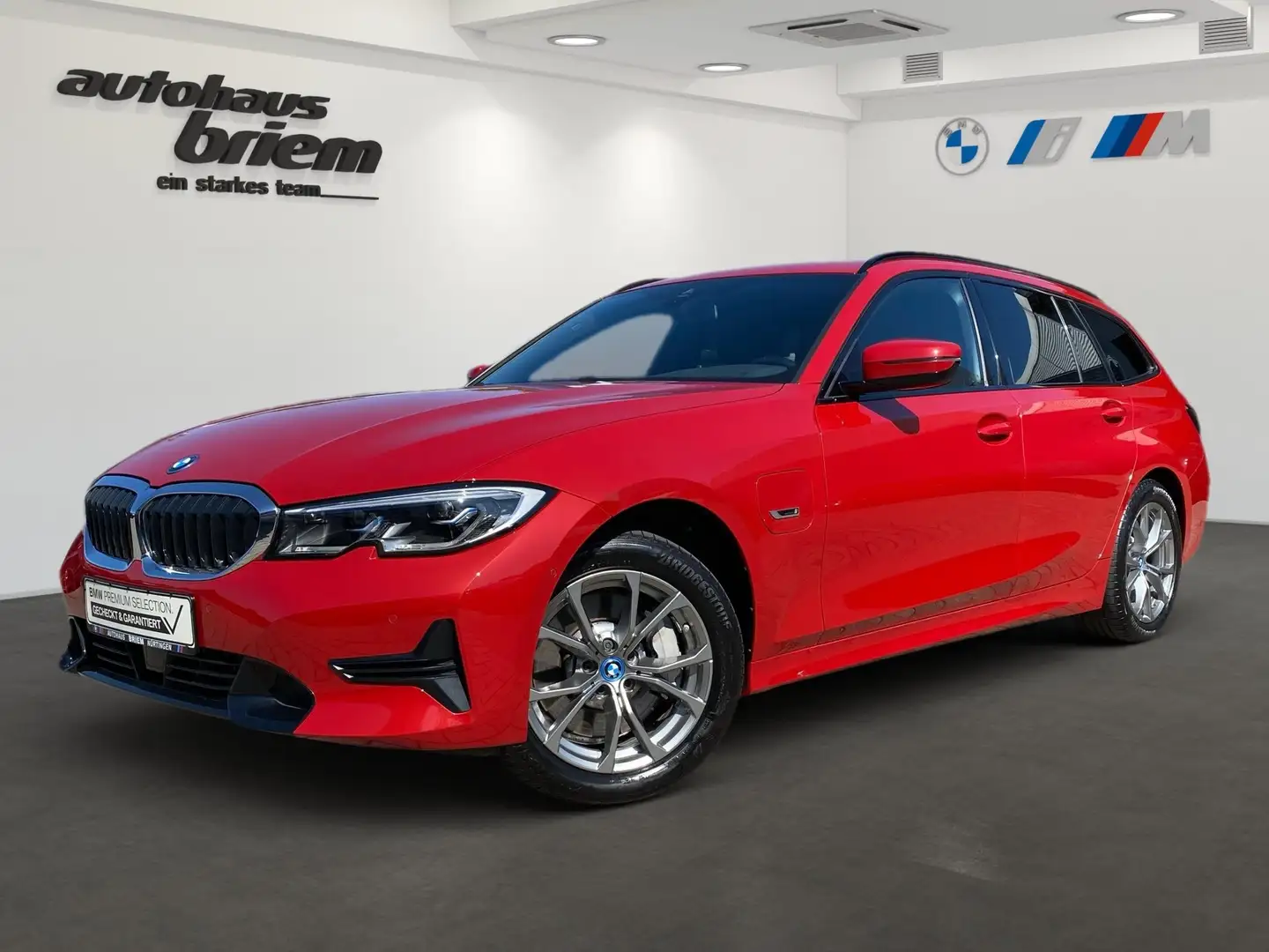 BMW 330 e xDrive Touring Sport Line Head-Up HiFi DAB Rot - 1