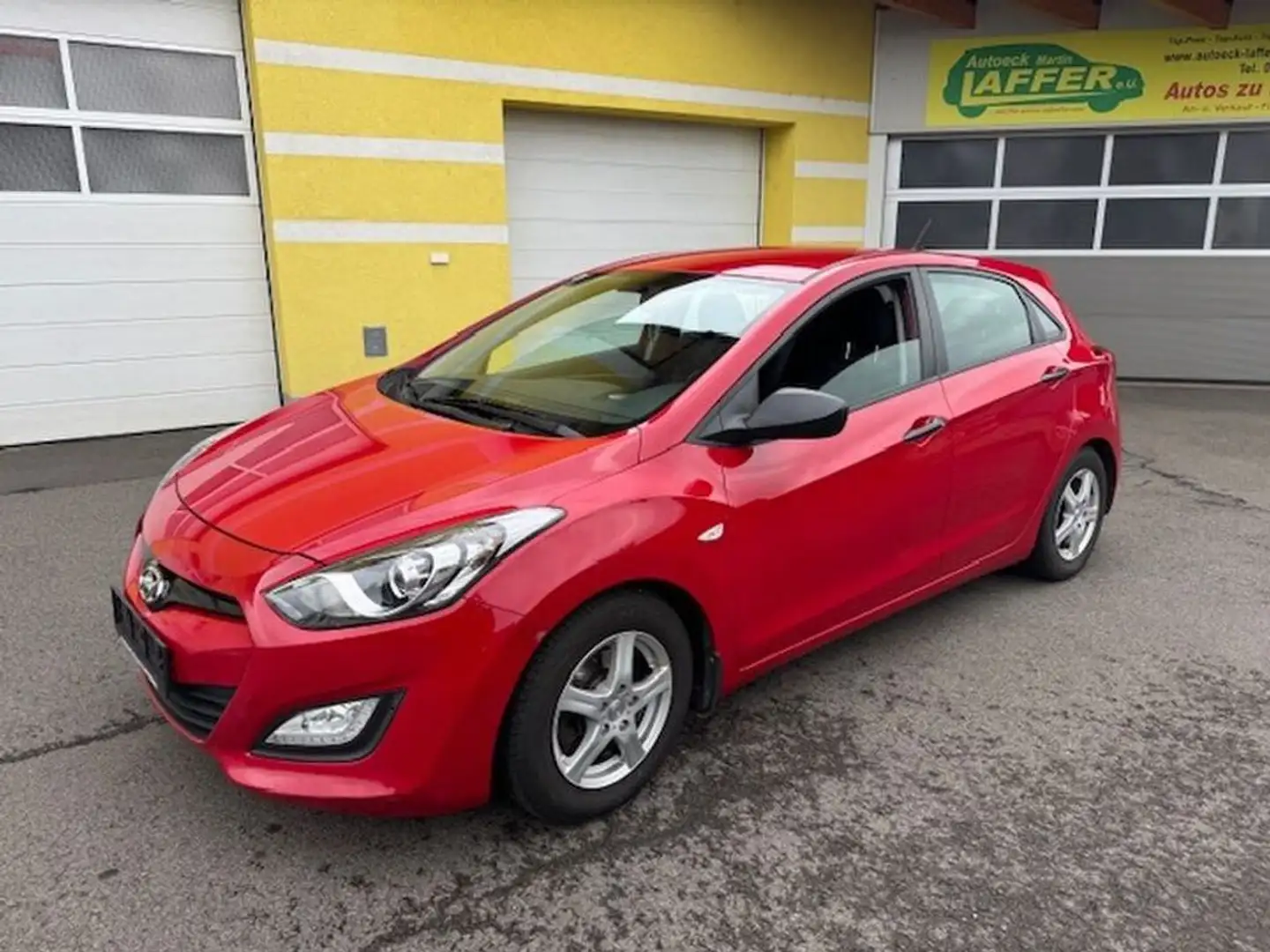 Hyundai i30 Europe 1.4 plus - Privatverkauf! Pickerl neu. Rouge - 1