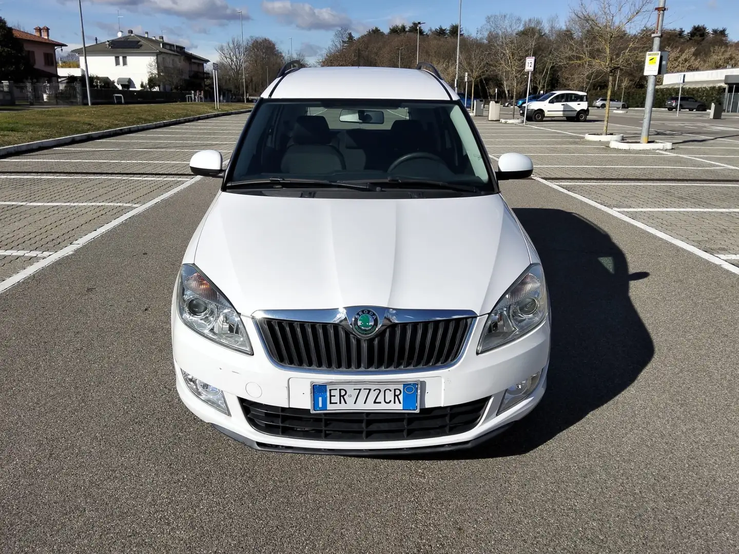 Skoda Roomster 1.2 TSI 86CV Comfort*Clima*Cerchi*Neopatentati*Eur Weiß - 2