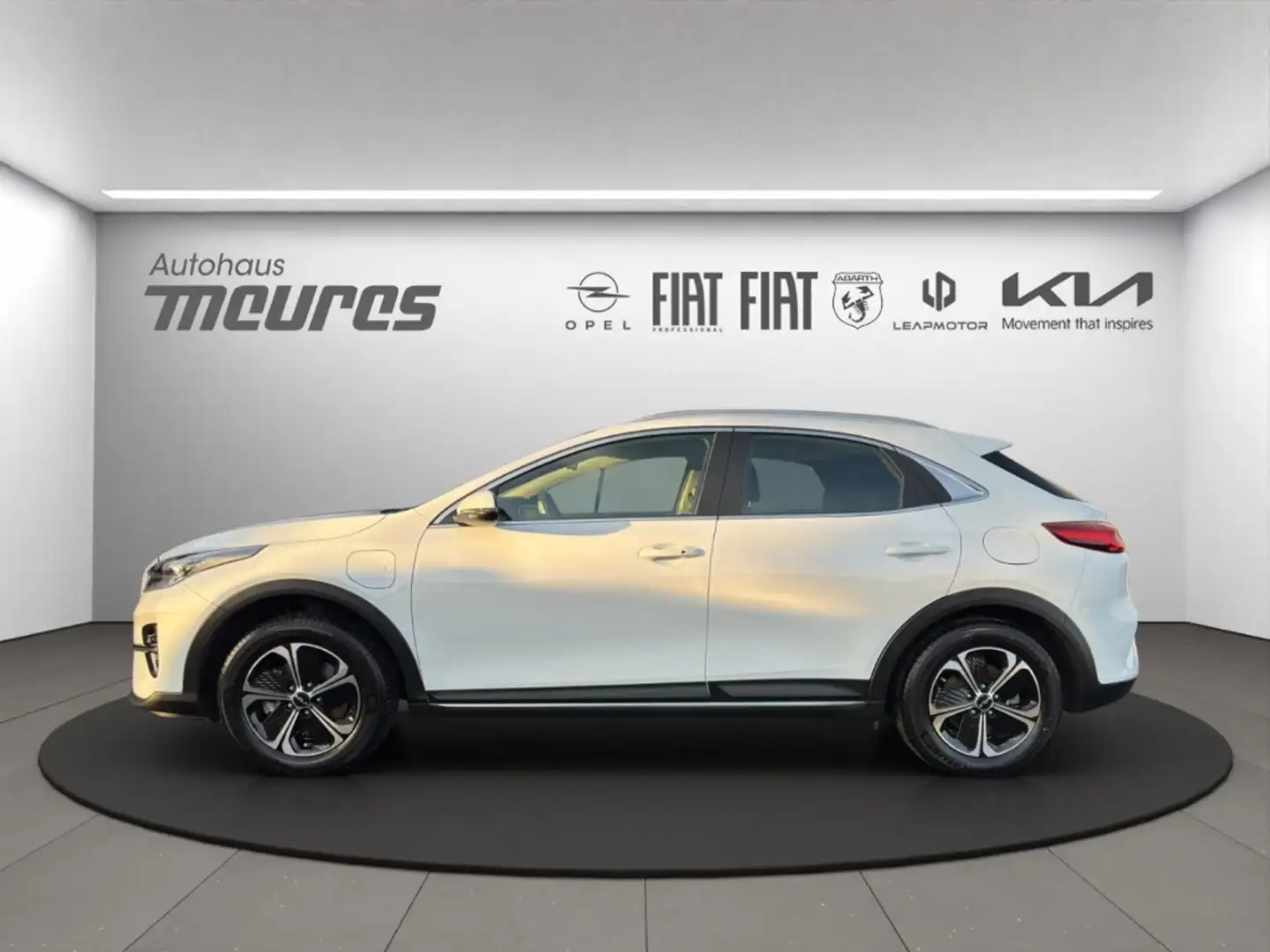 Kia XCeed PHEV Vision 1.6 Plug-in Hybrid Navi Keyless Klimaa Weiß - 2